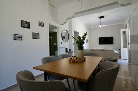 Dining room - BellaDiAnna Apartment