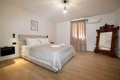 Bedroom - BellaDiAnna Apartment